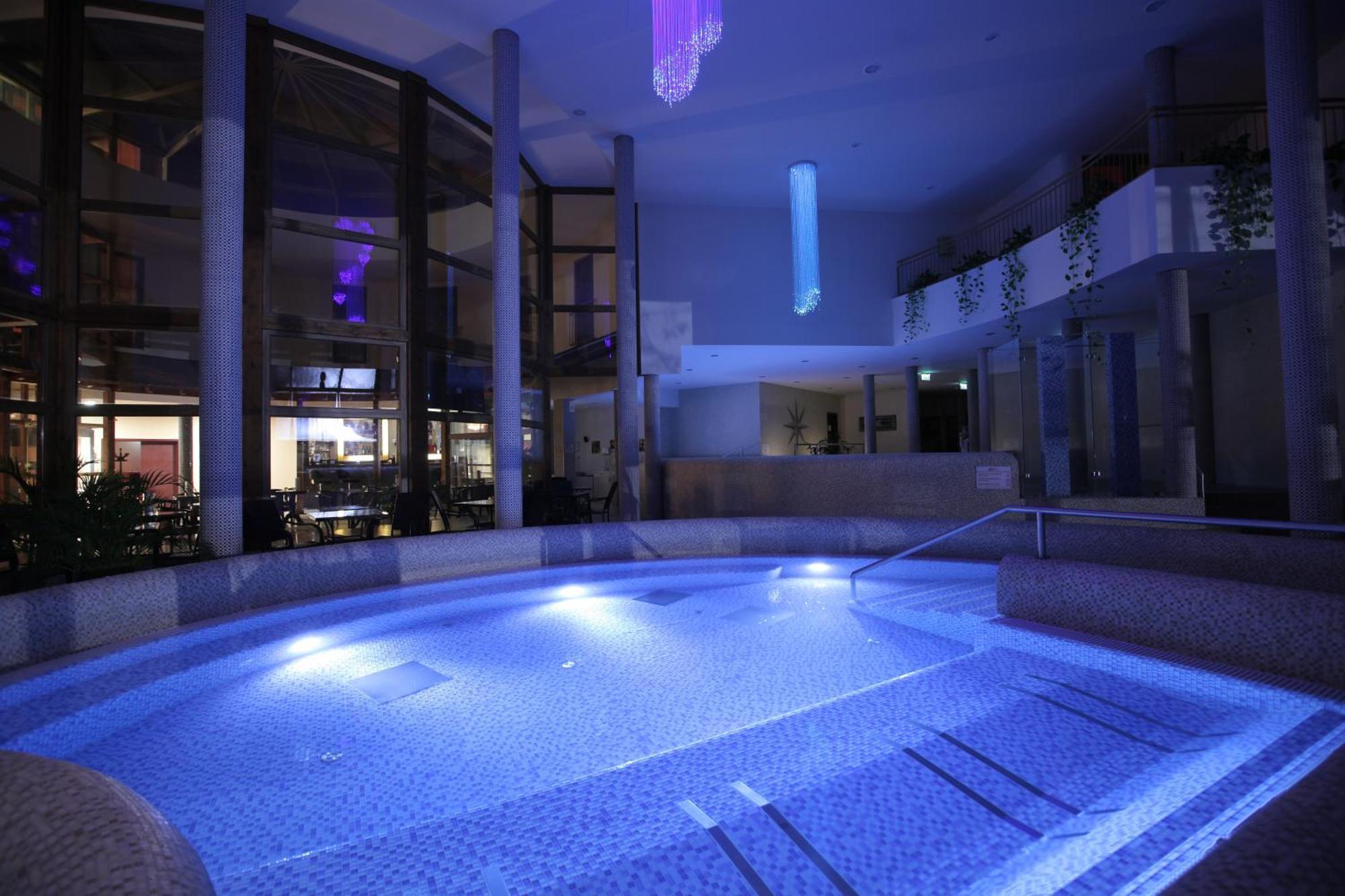 Colosseum Hotel Mórahalom Instalações foto